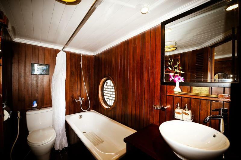 Bhaya Classic Cruises Ha Long Eksteriør billede